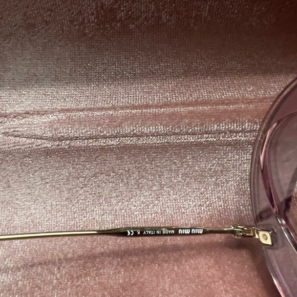 Women's Miu Miu 62Mm Heart Inset Round
Sunglasses - Picture 2 of 5